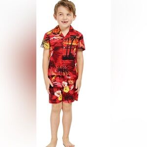 Hawaiian short sleeved button up shirt w/matching shorts in fun Hawaiian print.